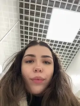 pantyless online show from February 3, 2026, 12:31 am