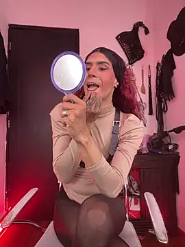 Snapshot of akinoro_ chatting on December 3, 2024, 4:28 pm akinoro online show from December 3, 2024, 4:28 pm