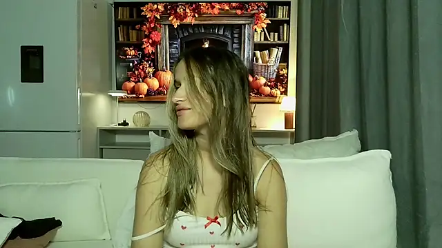 Snapshot of Submissive_love chatting on October 1, 2025, 11:00 pm Submissive love online show from October 1, 2025, 11:00 pm