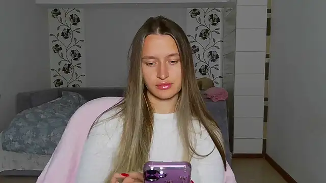 Snapshot of Submissive_love chatting on November 10, 2025, 4:39 pm Submissive love online show from November 10, 2025, 4:39 pm