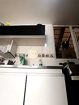 Bonny Klote online show from October 2, 2025, 1:29 pm