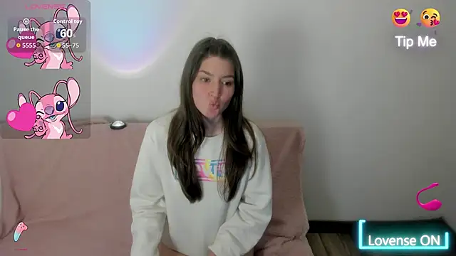 Tesa cute online show from October 15, 2025, 10:43 pm