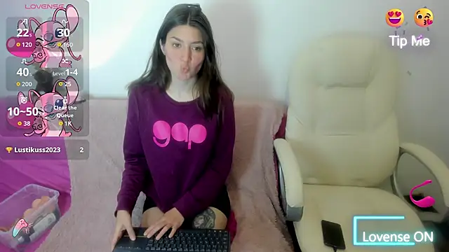 Tesa cute online show from October 22, 2025, 2:45 am