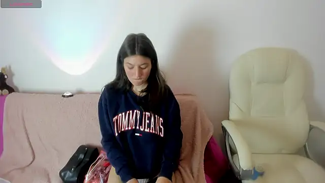 Tesa cute online show from November 11, 2025, 1:16 am