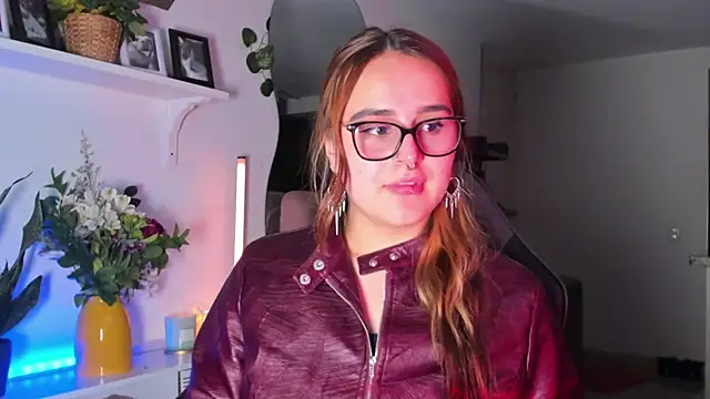 evy orange1 online show from February 26, 2026, 3:49 am