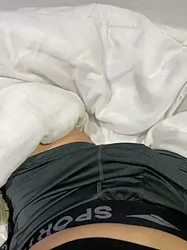 Snapshot of josle24 chatting on December 16, 2024, 5:17 am josle24 online show from December 16, 2024, 5:17 am