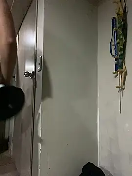 Snapshot of josle24 chatting on February 13, 2025, 6:20 am josle24 online show from February 13, 2025, 6:20 am