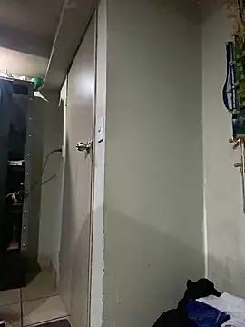 Snapshot of josle24 chatting on February 15, 2025, 5:30 am josle24 online show from February 15, 2025, 5:30 am