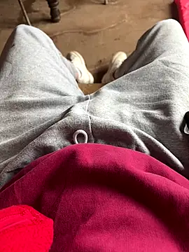 Snapshot of josle24 chatting on September 25, 2025, 3:05 pm josle24 online show from September 25, 2025, 3:05 pm