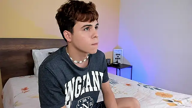 Snapshot of justinbiler chatting on December 23, 2024, 3:29 am justinbiler online show from December 23, 2024, 3:29 am