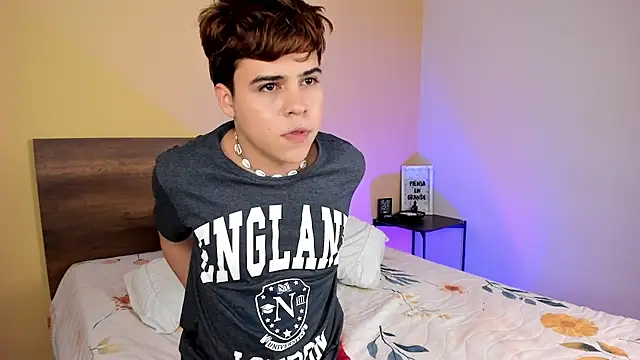 Snapshot of justinbiler chatting on December 23, 2024, 9:38 am justinbiler online show from December 23, 2024, 9:38 am