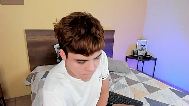 Snapshot of justinbiler chatting on January 4, 2025, 12:38 pm justinbiler online show from January 4, 2025, 12:38 pm