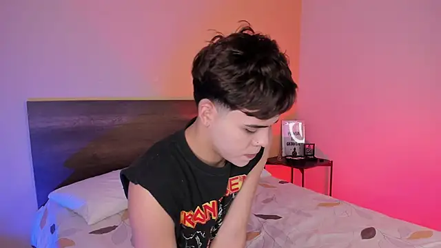 Snapshot of justinbiler chatting on February 7, 2025, 12:28 pm justinbiler online show from February 7, 2025, 12:28 pm