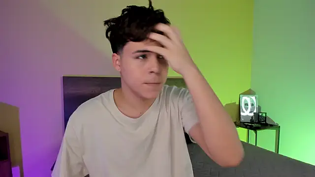 Snapshot of justinbiler chatting on February 24, 2025, 12:37 pm justinbiler online show from February 24, 2025, 12:37 pm