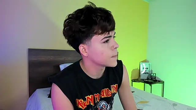 Snapshot of justinbiler chatting on February 26, 2025, 12:14 pm justinbiler online show from February 26, 2025, 12:14 pm