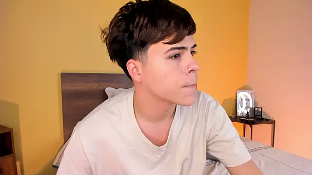 Snapshot of justinbiler chatting on March 2, 2025, 12:32 pm justinbiler online show from March 2, 2025, 12:32 pm