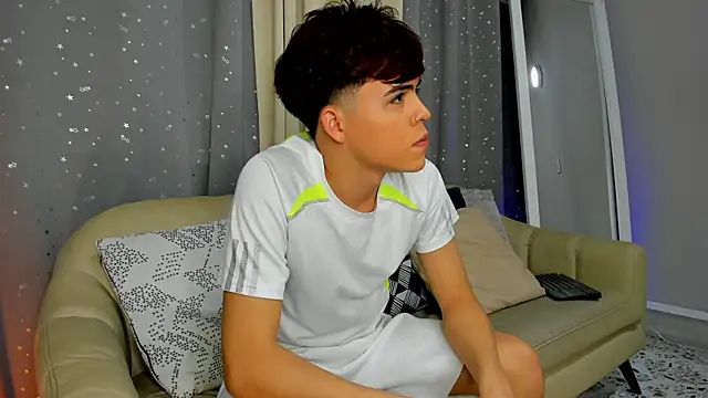 Snapshot of justinbiler chatting on March 21, 2025, 2:28 am justinbiler online show from March 21, 2025, 2:28 am