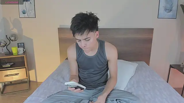 Snapshot of justinbiler chatting on September 11, 2025, 12:27 pm justinbiler online show from September 11, 2025, 12:27 pm