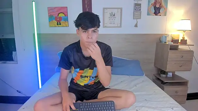 Snapshot of justinbiler chatting on October 11, 2025, 12:47 pm justinbiler online show from October 11, 2025, 12:47 pm