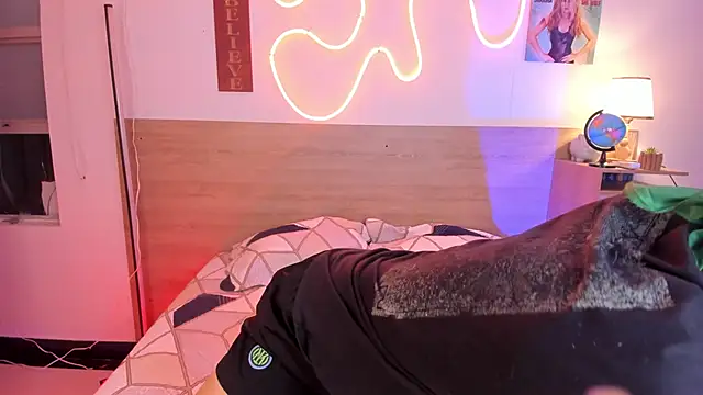 Snapshot of justinbiler chatting on October 20, 2025, 1:00 pm justinbiler online show from October 20, 2025, 1:00 pm