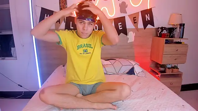 Snapshot of justinbiler chatting on October 30, 2025, 12:39 pm justinbiler online show from October 30, 2025, 12:39 pm