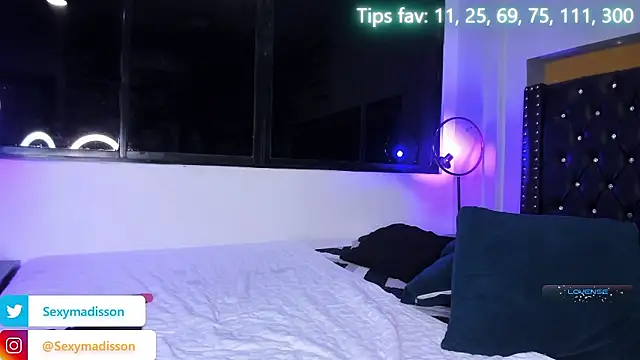 MADISSONLOVE  online show from January 11, 2026, 3:00 am