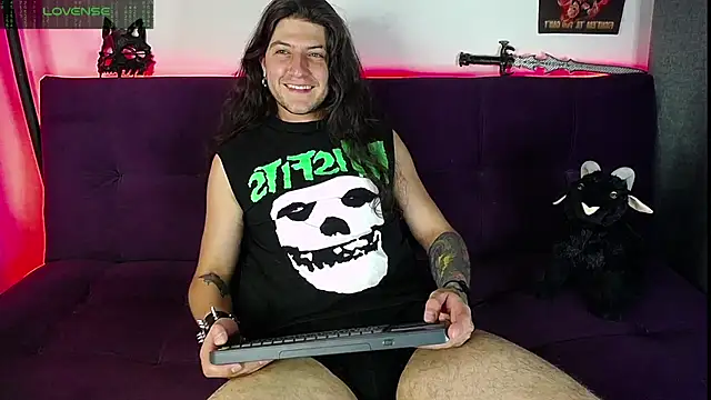 Snapshot of blckwolf_6 chatting on January 22, 2025, 4:55 am blckwolf 6 online show from January 22, 2025, 4:55 am