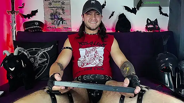 Snapshot of blckwolf_6 chatting on January 18, 2026, 5:28 pm blckwolf 6 online show from January 18, 2026, 5:28 pm