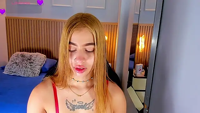 Snapshot of LUCYAMARS1 chatting on October 22, 2025, 12:27 pm LUCYAMARS1 online show from October 22, 2025, 12:27 pm