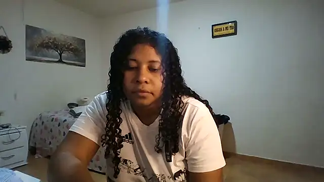 Ivon-09 online show from June 26, 2026, 2:27 am