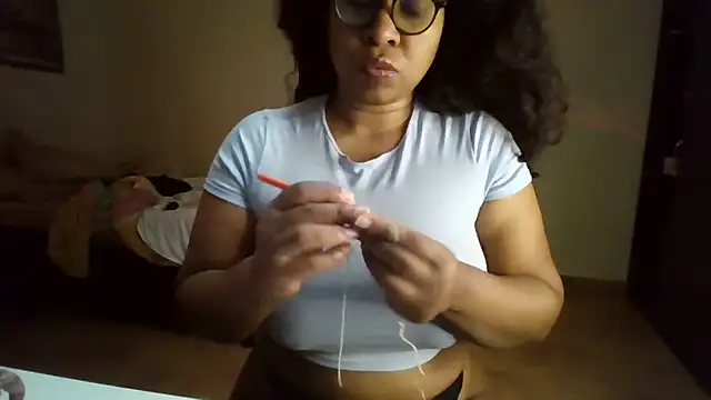 Ivon-09 online show from July 8, 2026, 12:31 pm