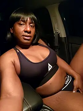 Snapshot of TheMoniqueMiles chatting on March 18, 2025, 9:52 am TheMoniqueMiles online show from March 18, 2025, 9:52 am