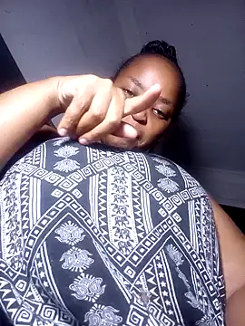 Snapshot of Yummy-Cat chatting on December 16, 2024, 12:37 am Yummy-Cat online show from December 16, 2024, 12:37 am