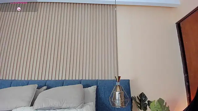 kathecute   online show from March 31, 2026, 1:40 am