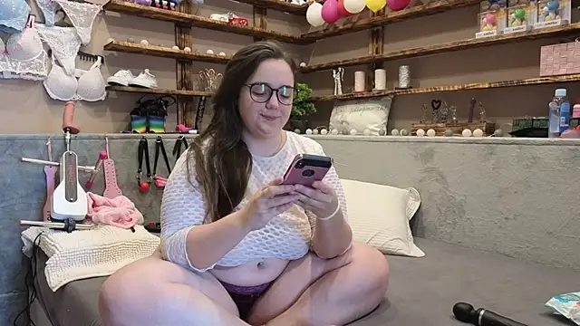 Snapshot of Kimberly-Caprice chatting on February 23, 2025, 11:44 am Kimberly-Caprice online show from February 23, 2025, 11:44 am
