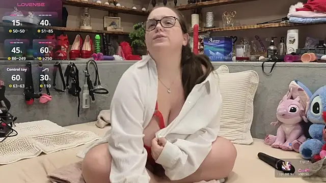 Snapshot of Kimberly-Caprice chatting on November 19, 2025, 7:25 pm Kimberly-Caprice online show from November 19, 2025, 7:25 pm