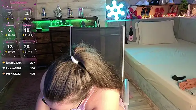 Kimberly-Caprice online show from February 10, 2026, 8:02 pm