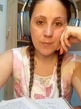 SofiEstevez online show from September 17, 2025, 5:14 pm