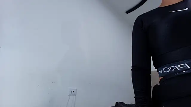 nicol f online show from March 3, 2026, 3:01 am