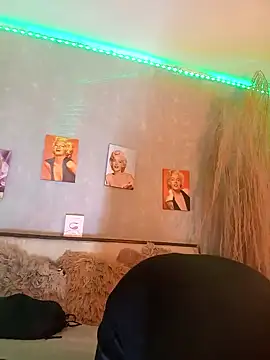 nahiarapalmer19 online show from January 10, 2025, 11:29 pm