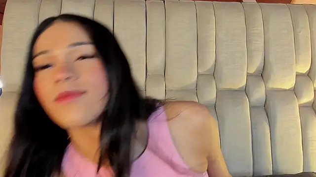 Isa Little Star online show from March 5, 2026, 3:35 am