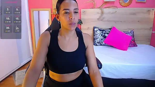 scarlet-foox online show from March 4, 2025, 12:33 pm