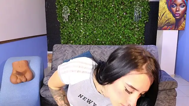 mei sweetcat online show from December 3, 2025, 11:30 am