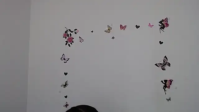 dulcenia rose online show from September 30, 2025, 2:00 pm