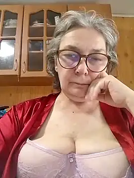 IrinaSweet54 online show from June 22, 2026, 8:44 am