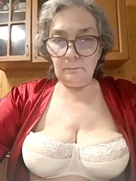 IrinaSweet54 online show from June 27, 2026, 3:17 pm