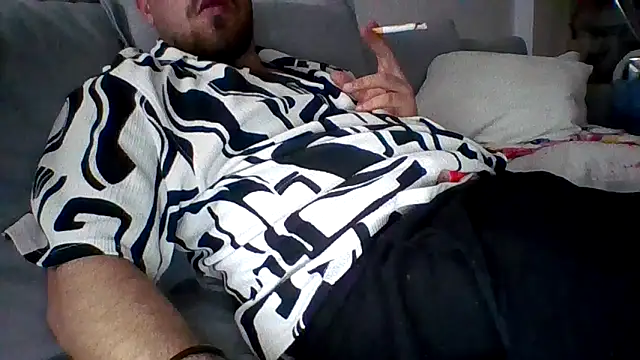 bobotatto online show from April 24, 2026, 11:40 pm