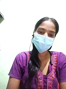 anusiya01 online show from October 2, 2025, 2:24 pm