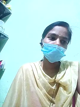 anusiya01 online show from October 12, 2025, 3:33 pm