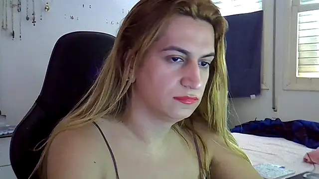 Snapshot of luizacandy chatting on July 22, 2026, 3:26 pm luizacandy online show from July 22, 2026, 3:26 pm